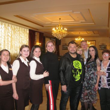 Группа «Руки вверх» - российская музыкальная поп-группа.